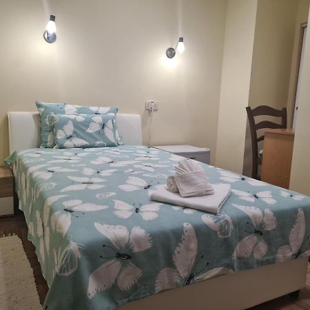 Hotel Slatki Snovi II Knin Zewnętrze zdjęcie