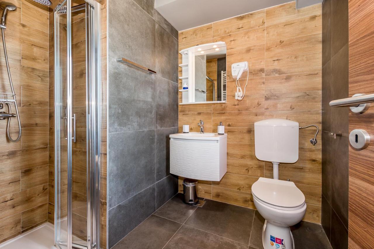 Hotel Slatki Snovi II Knin Zewnętrze zdjęcie