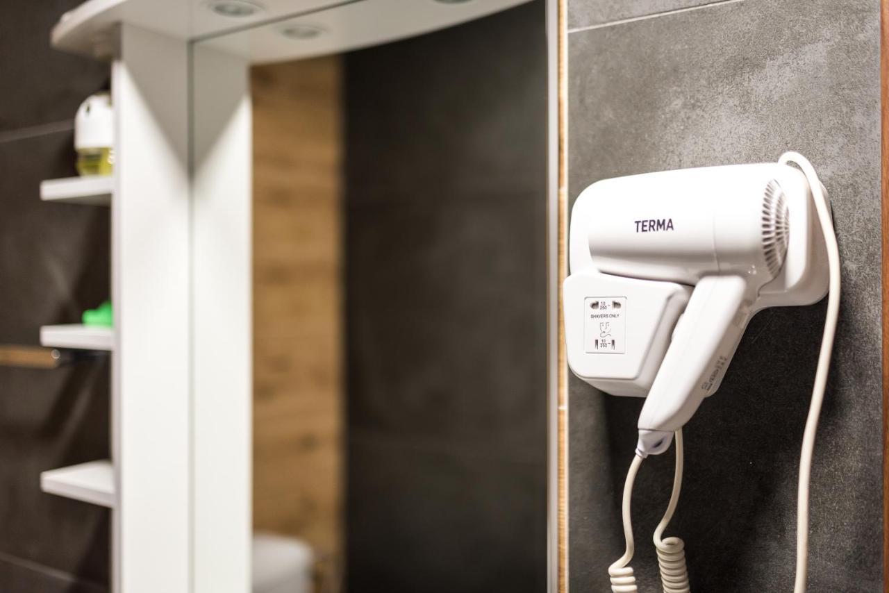 Hotel Slatki Snovi II Knin Zewnętrze zdjęcie
