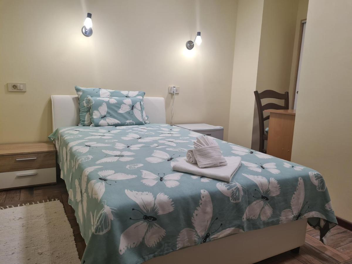 Hotel Slatki Snovi II Knin Zewnętrze zdjęcie